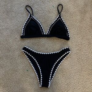 Black and White Women's Bikini Set